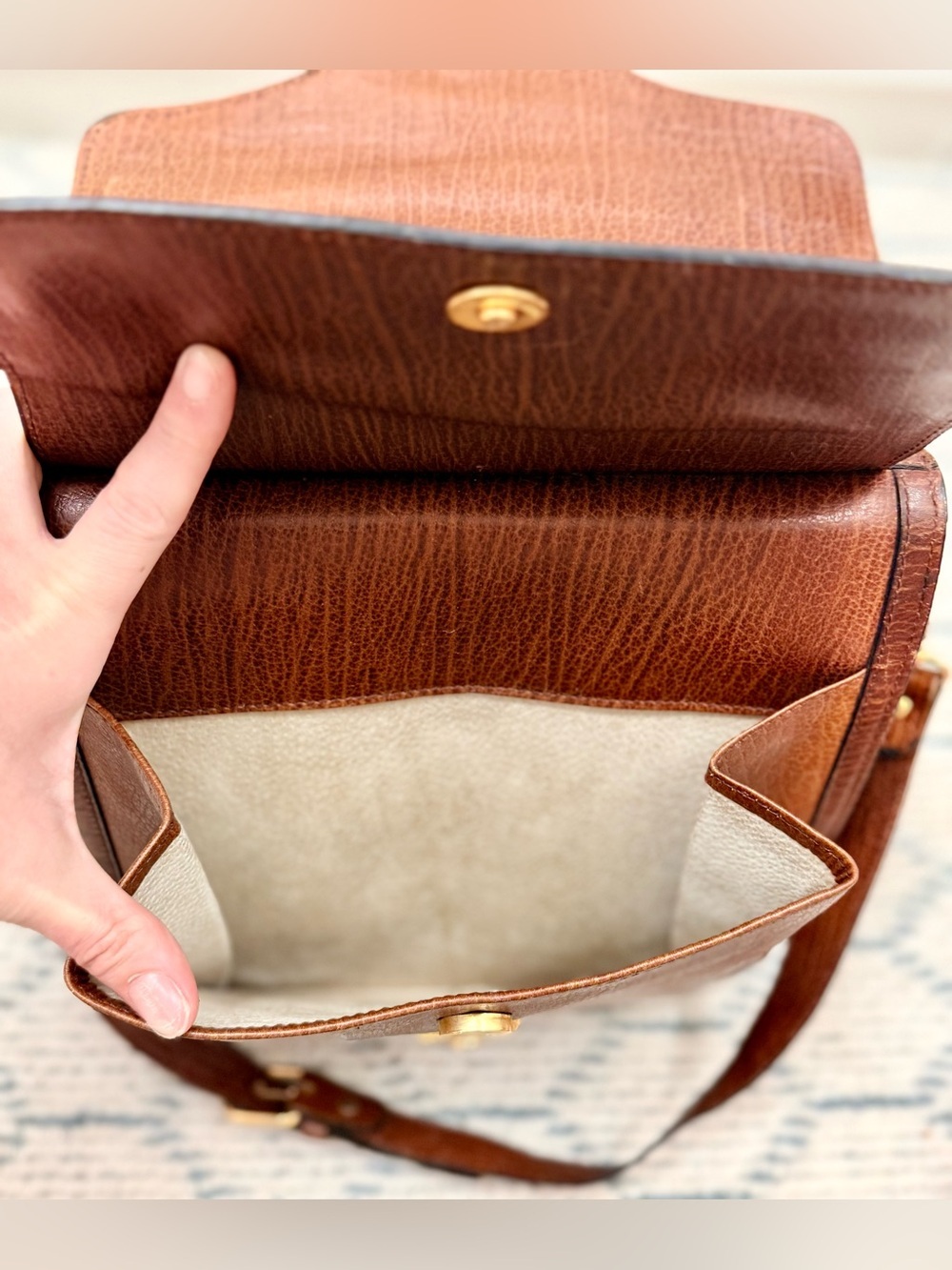 BALLY Vintage 90s Unisex Classic Brown Boar Leather 2-Way Top Handle W/ Org. Key - Picture 15 of 16